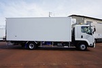 フォワード 2.6t ワイドベッド付 低温冷凍車 格納ゲート/スタンバイ付 210ps