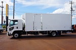 フォワード 2.6t ワイドベッド付 低温冷凍車 格納ゲート/スタンバイ付 210ps