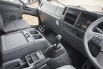 フォワード 2.75t ワイドベッド付 アルミウイング Rエアサス 未使用車 240ps