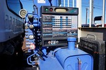 【年次点検済】フォワード 2.35t 標準ベッド付 タダノ4段クレーン付 210ps