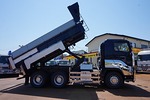 ギガ 8.7t 3軸 2デフ ダンプ 380ps