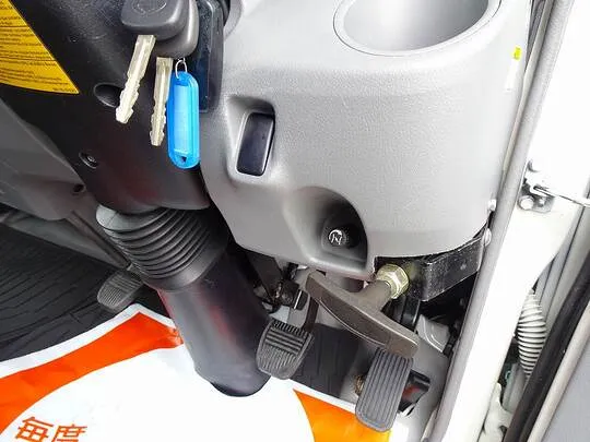 【年次点検済】デュトロ 3t 4WD FJL 標準ロング タダノ4段クレーン付