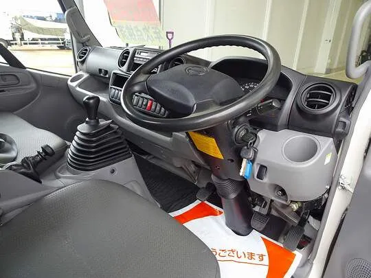 【年次点検済】デュトロ 3t 4WD FJL 標準ロング タダノ4段クレーン付
