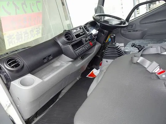 【年次点検済】デュトロ 3t 4WD FJL 標準ロング タダノ4段クレーン付