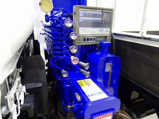 エルフ 3.85t 高床 ワイドロング タダノ4段クレーン付