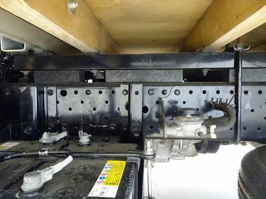 エルフ 2t 4WD FFL 標準セミロング 手動幌ウイング
