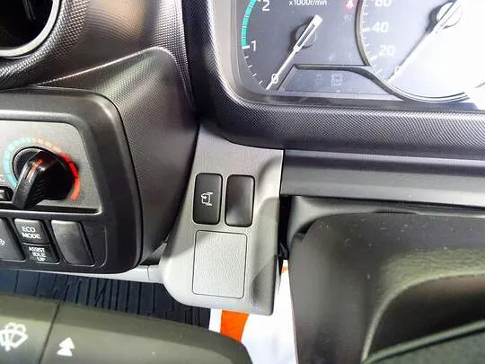 デュトロ 2t 4WD 高床 標準セミロング Wキャブ 未使用車