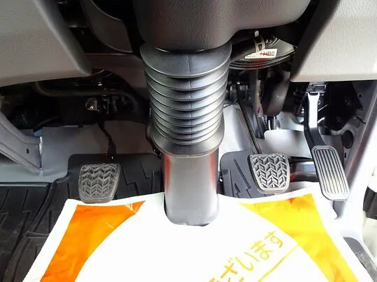 デュトロ 2t 4WD 高床 標準セミロング Wキャブ 未使用車