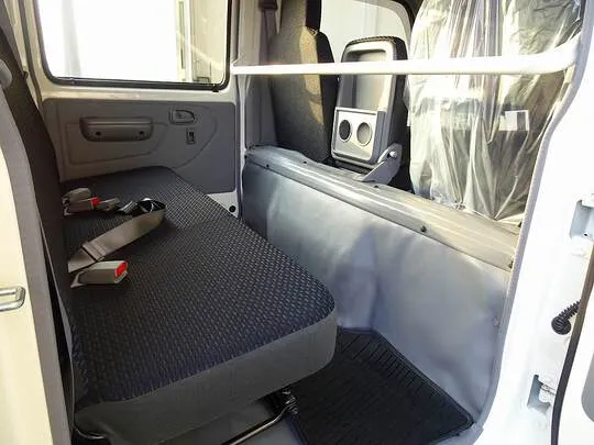 デュトロ 2t 4WD 高床 標準セミロング Wキャブ 未使用車