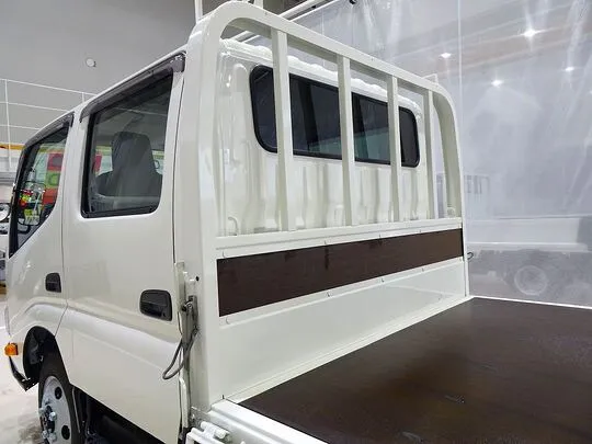 デュトロ 2t 4WD 高床 標準セミロング Wキャブ 未使用車