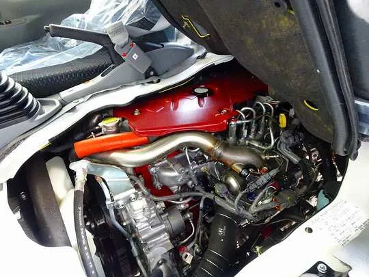 デュトロ 2t 4WD 高床 標準セミロング Wキャブ 未使用車
