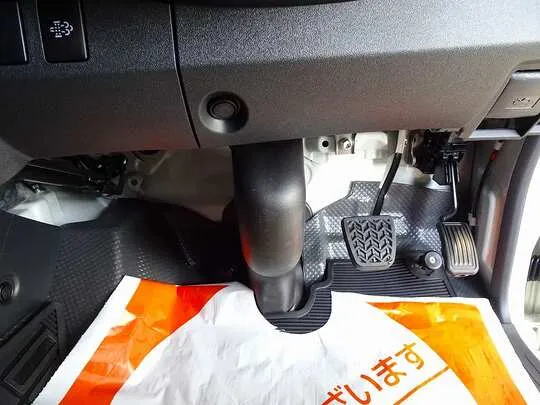 ハイエースバン DX GLパッケージ 1t 4WD 3/6人乗り 5ドア 未使用車