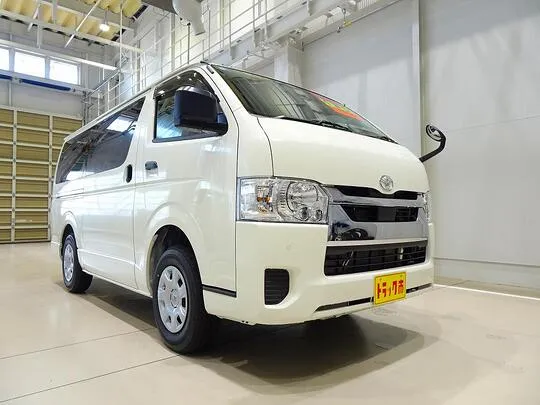 ハイエースバン DX GLパッケージ 1t 4WD 3/6人乗り 5ドア 未使用車
