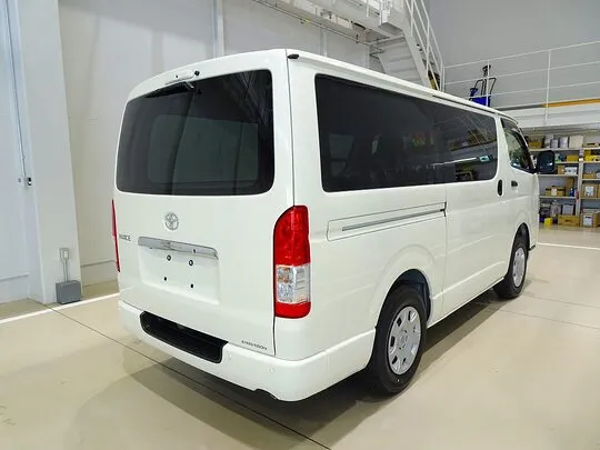 ハイエースバン DX GLパッケージ 1t 4WD 3/6人乗り 5ドア 未使用車