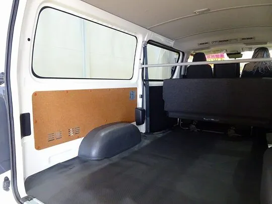 ハイエースバン DX GLパッケージ 1t 4WD 3/6人乗り 5ドア 未使用車