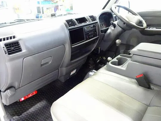 ボンゴトラック DX 1t 4ＷＤ Ｗタイヤ 平ボデー