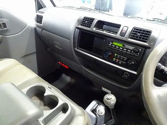 ボンゴトラック DX 1t 4ＷＤ Ｗタイヤ 平ボデー