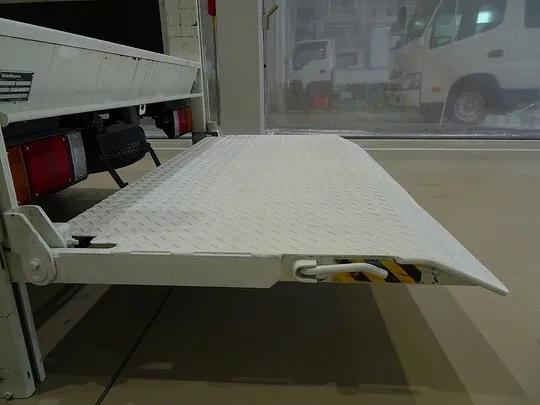 エルフ 1.45t FL Wタイヤ 垂直P/G付