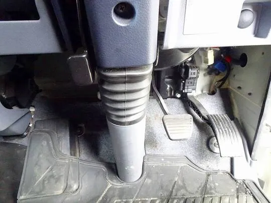 キャンター 1.35t 4WD 全低床 Wタイヤ 中温冷凍車