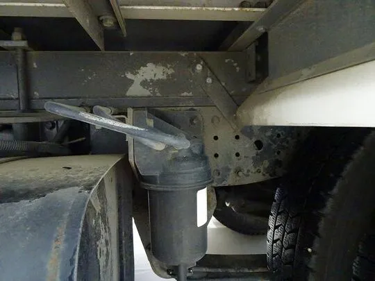 キャンター 1.35t 4WD 全低床 Wタイヤ 中温冷凍車
