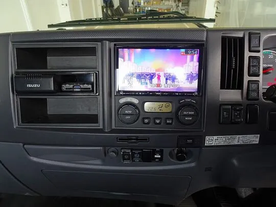 フォワード 3.5t 標準ベッドレス 平ボデー 210ps