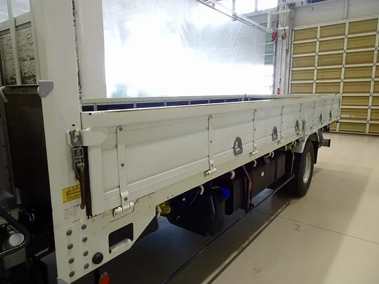 フォワード 3.5t 標準ベッドレス 平ボデー 210ps