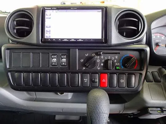 ダイナ 1t 4WD FJL Sタイヤ Wキャブ