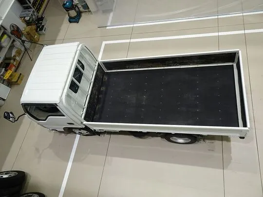 エルフ 2t 4WD FFL 標準 平ボデー 総重量5t未満