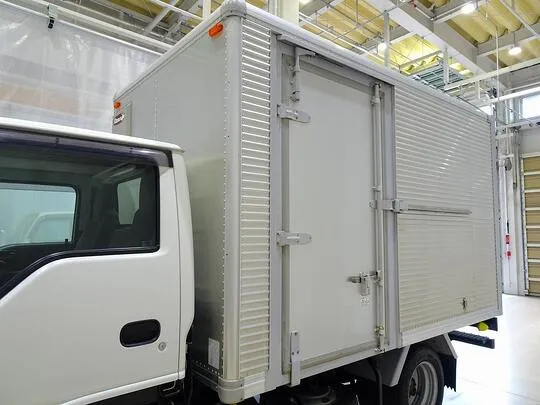 エルフ 2t 4WD FFL 標準 アルミバン 総重量5t未満