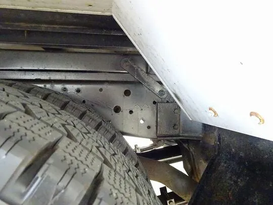 エルフ 2t 4WD FFL 標準 アルミバン 総重量5t未満