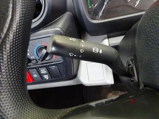 【年次点検済】デュトロ 2.85t FJL 標準セミロング タダノ4段クレーン付