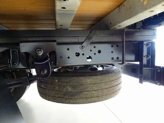 【年次点検済】デュトロ 2.85t FJL 標準セミロング タダノ4段クレーン付