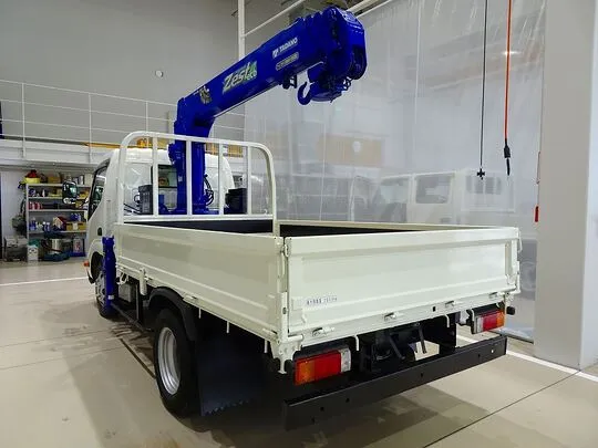【年次点検済】デュトロ 2.85t FJL 標準セミロング タダノ4段クレーン付