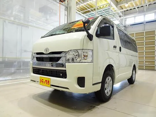 ハイエースバン DX GLパッケージ 1t 4WD 3/6人乗り 5ドア 未使用車