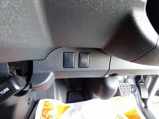 ハイエースバン DX GLパッケージ 1t 4WD 3/6人乗り 5ドア 未使用車