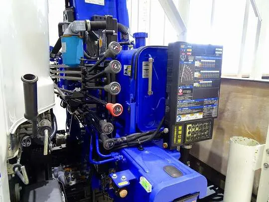 【年次点検済】フォワード 4.8t 増トン 標準ベッド付 タダノ4段クレーン付 240ps