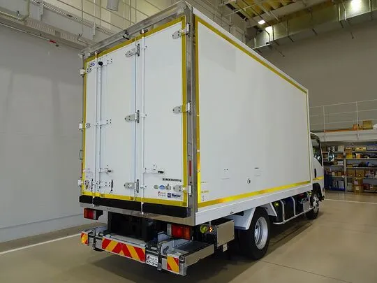 エルフ 3t 高床 ワイドロング 低温冷凍車 スタンバイ/格納ゲート付