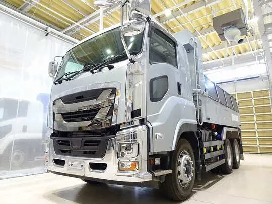 ギガ 9.2t 3軸 2デフ ダンプ 380ps