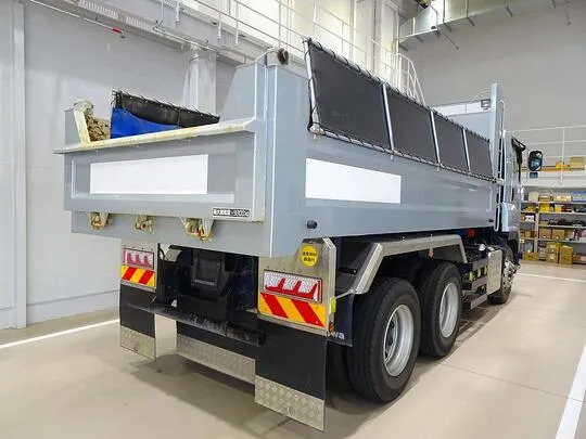 ギガ 9.2t 3軸 2デフ ダンプ 380ps
