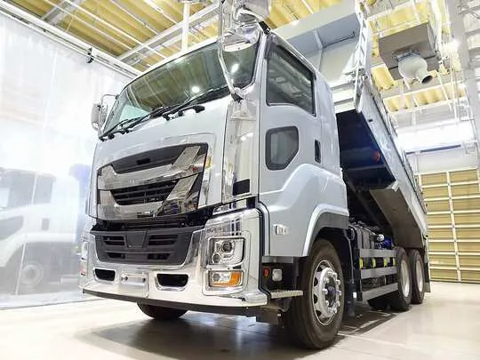 ギガ 9.2t 3軸 2デフ ダンプ 380ps