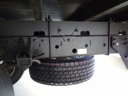 フォワード 1.9t 4WD 標準ベッド付 ユニック3段セルフクレーン付 210ps 未使用車