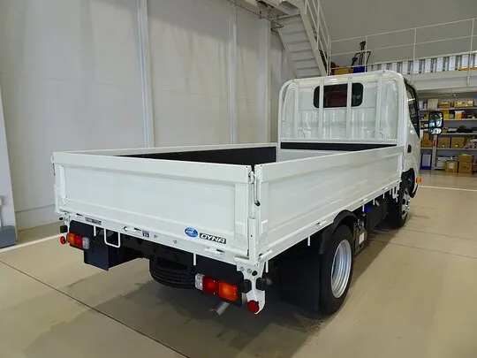ダイナ 1.75t FJL Wタイヤ 平ボデー 未使用車