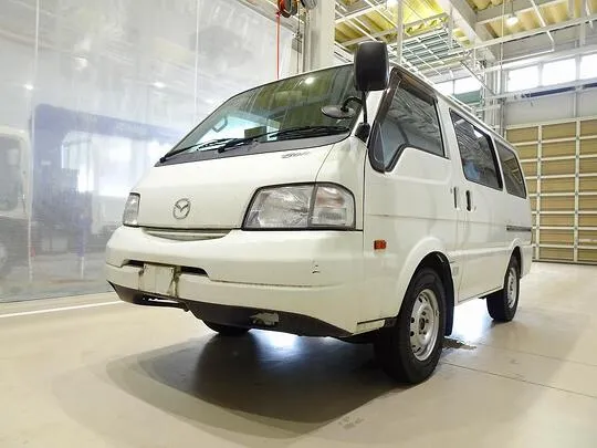 ボンゴバン DX 1t 4WD 2/5人乗り 5ドア ガソリン