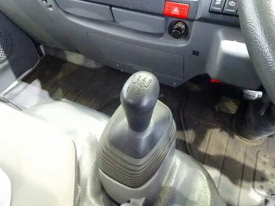エルフ 3.65t 高床 標準セミロング タダノ4段クレーン付