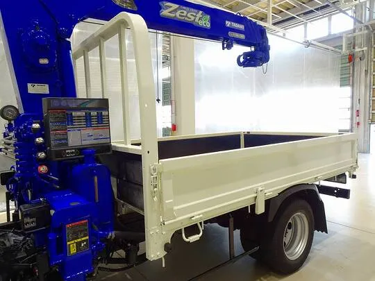【年次点検済】デュトロ 2.85t FJL 標準セミロング タダノ4段クレーン付