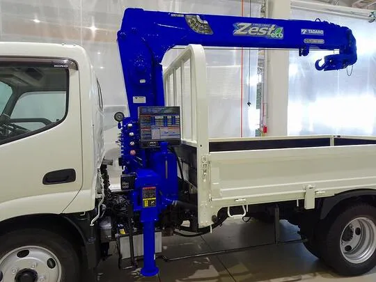 【年次点検済】デュトロ 2.85t FJL 標準セミロング タダノ4段クレーン付