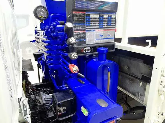 【年次点検済】デュトロ 2.85t FJL 標準セミロング タダノ4段クレーン付
