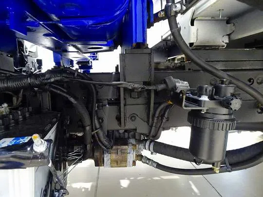 【年次点検済】デュトロ 2.85t FJL 標準セミロング タダノ4段クレーン付