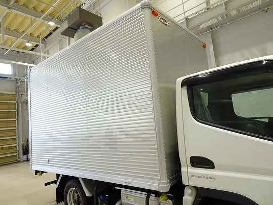 キャンター 1.9t 4WD 高床 標準 アルミバン