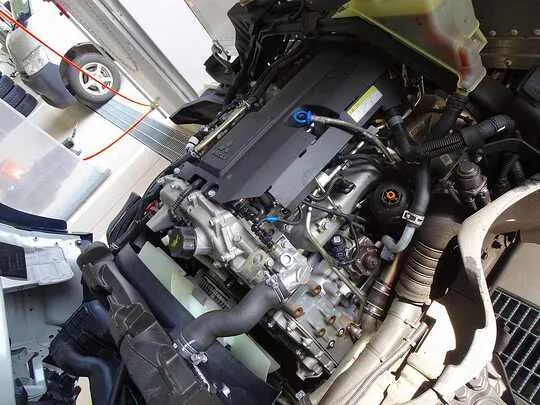 キャンター 1.9t 4WD 高床 標準 アルミバン